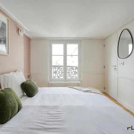 Immeuble Chauchat Apartment Paris