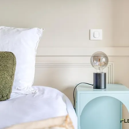 Immeuble Chauchat Apartment Paris