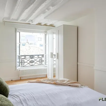 Immeuble Chauchat Apartment