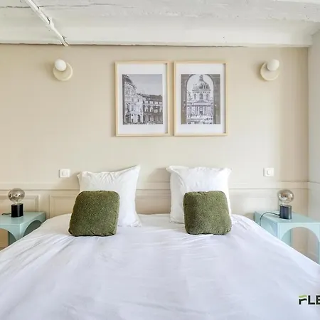 Immeuble Chauchat Apartment